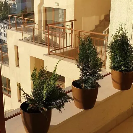 Appartement студио тони в модерна сграда с фитнес в централна Varna