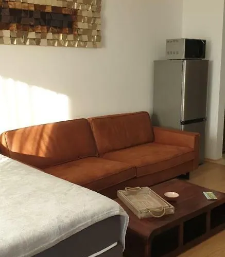 Appartamento студио тони в модерна сграда с фитнес в централна *